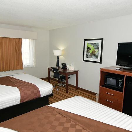 Rock Island Inn & Suites Marshalltown Eksteriør bilde