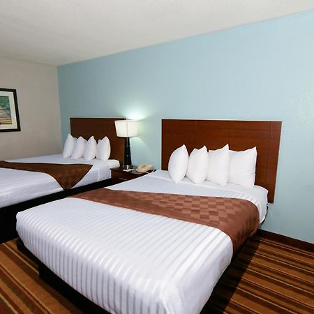 Rock Island Inn & Suites Marshalltown Eksteriør bilde