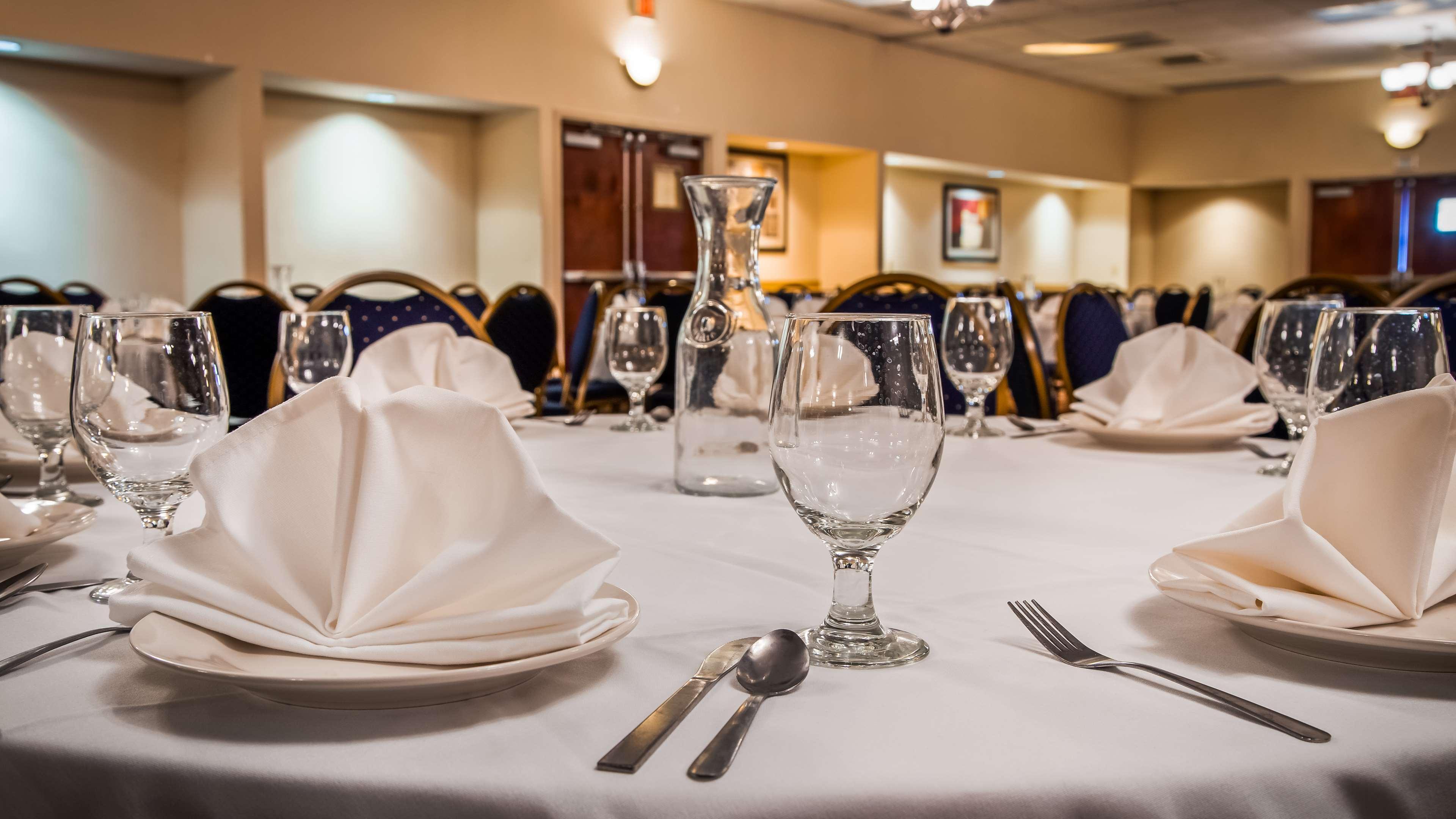 Rock Island Inn & Suites Marshalltown Eksteriør bilde