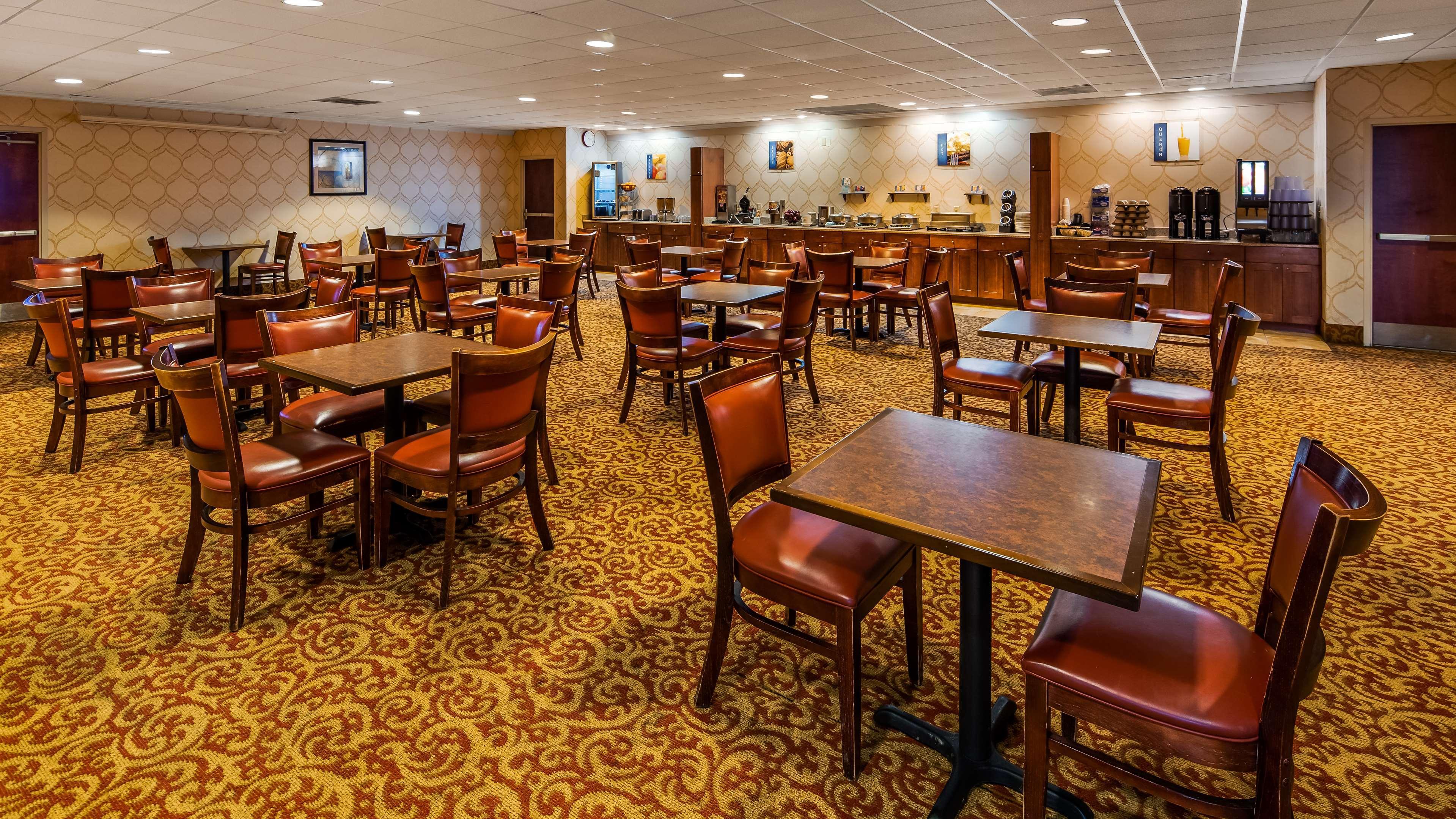 Rock Island Inn & Suites Marshalltown Eksteriør bilde