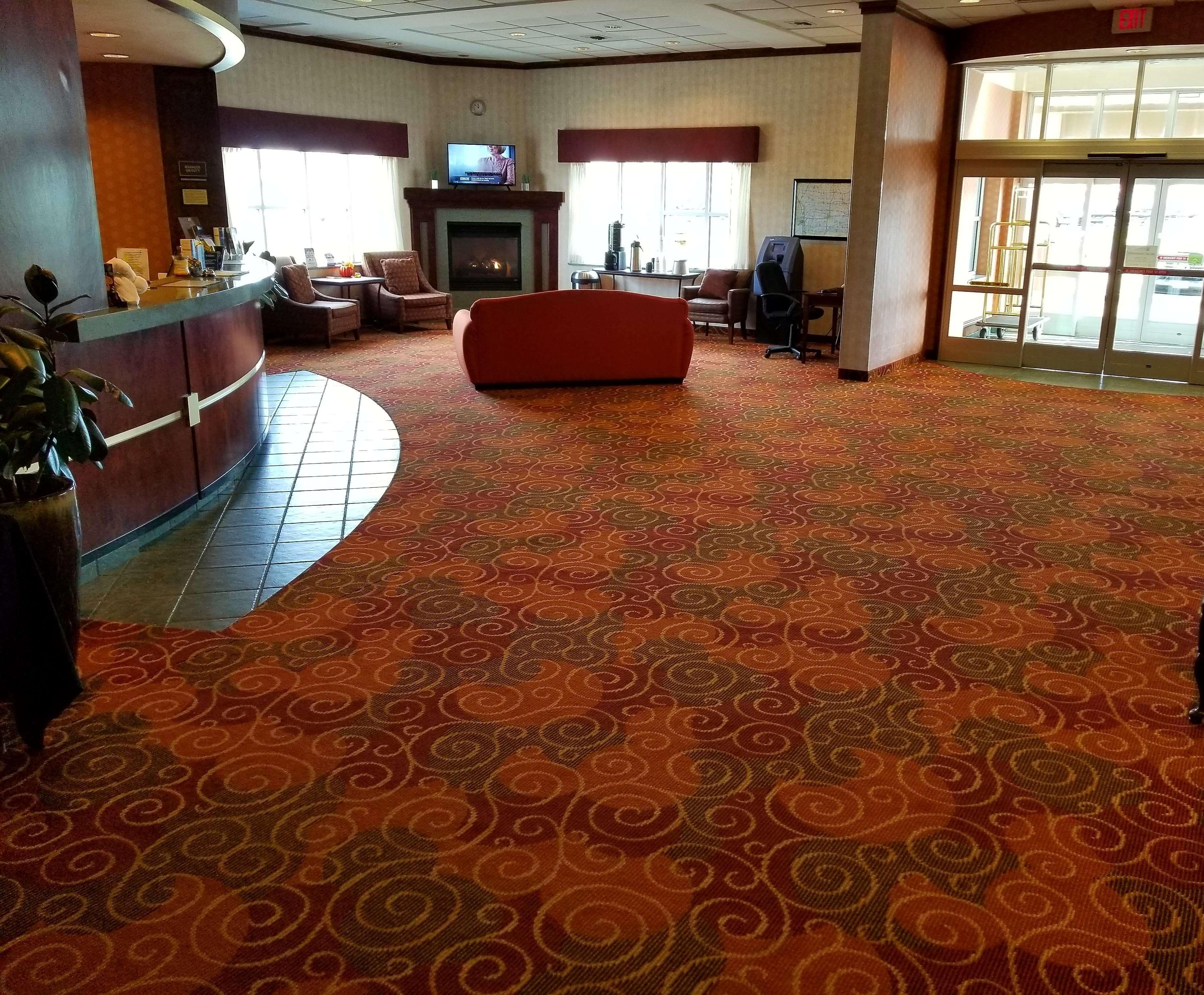 Rock Island Inn & Suites Marshalltown Eksteriør bilde