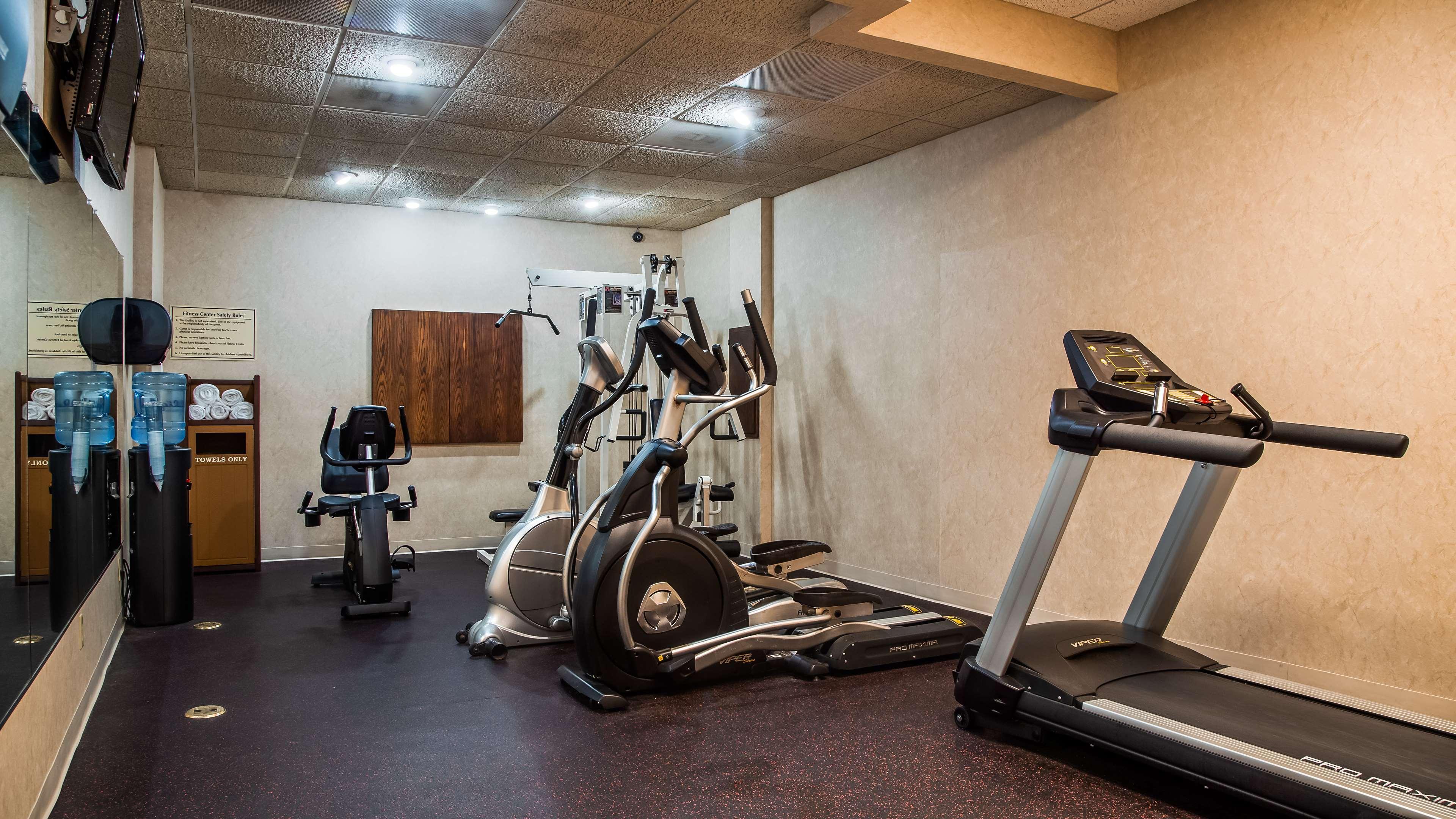 Rock Island Inn & Suites Marshalltown Eksteriør bilde